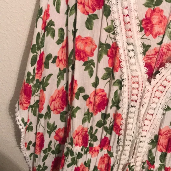 Charlotte Russe Floral Dress - Picture 3 of 7